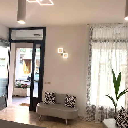 Euro Meuble 호텔 2*