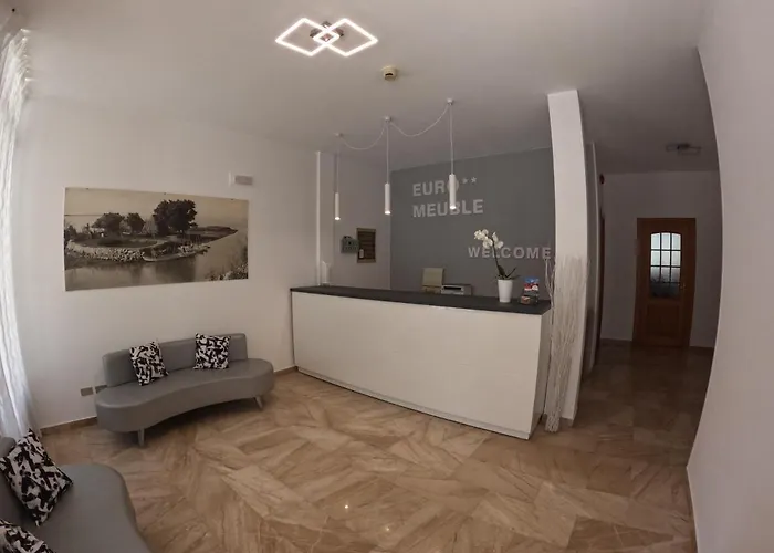 Euro Meuble 호텔 2*