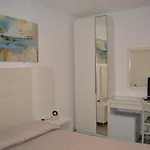 Euro Meublé Hotel
