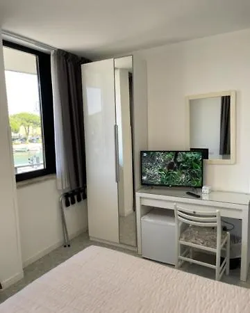 Euro Meuble فندق
