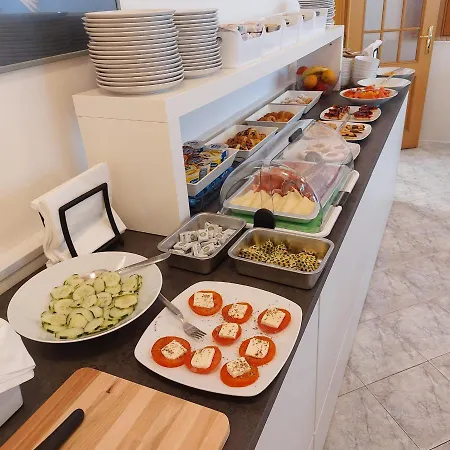 Euro Meuble Готель