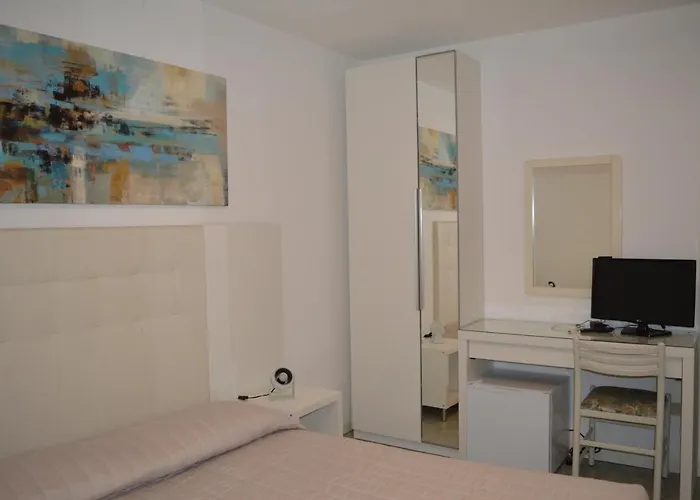 Euro Meuble Готель