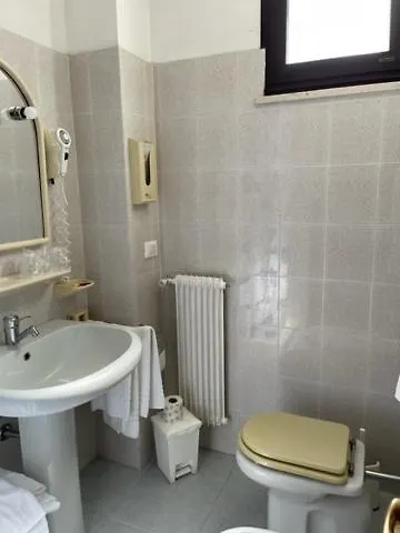 Готель Euro Meuble 2*