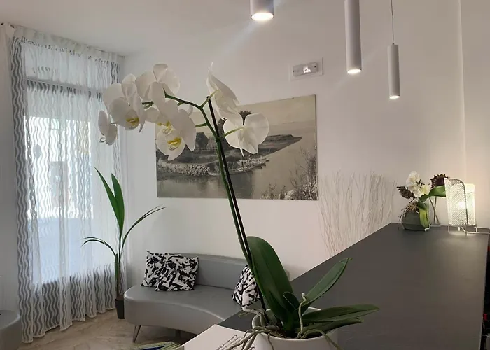 Euro Meuble 2* Градо